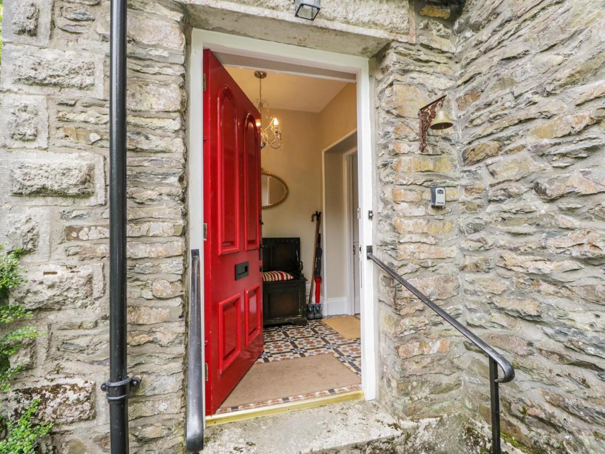 Danes Court Villa Bowland Bridge Exterior photo